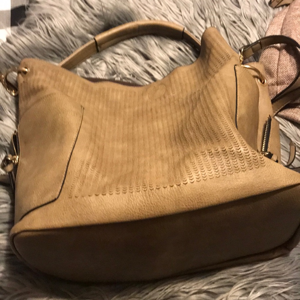 Purse - Picture 2 of 8